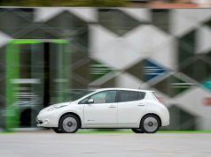 El Gobierno aprueba el «Plan de Impulso a la Movilidad con Vehículos de Energías Alternativas (Movea)» Nissan Leaf en marcha