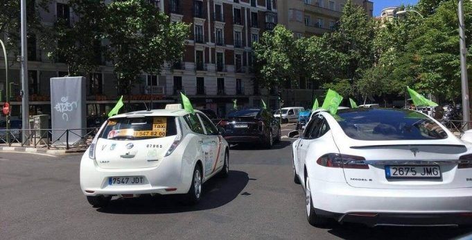 Madrid celebra la Quinta Marcha del Vehículo Eléctrico el próximo 2 de junio Coches eléctricos en la marcha por el vehículo eléctrico