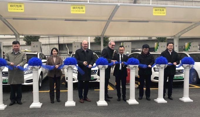 Inauguración de los cargadores de CC de ABB en China