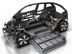 Más dotación económica para el Moves y crece la fabricación de eléctricos en España Batería descompuesta de vehículo eléctrico fabricado