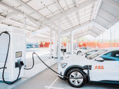 ABB E-mobility abre su mayor planta de producción de cargadores rápidos de CC en Italia