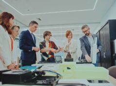 El presidente del Gobierno, Pedro Sánchez visita las instalaciones de Veltium