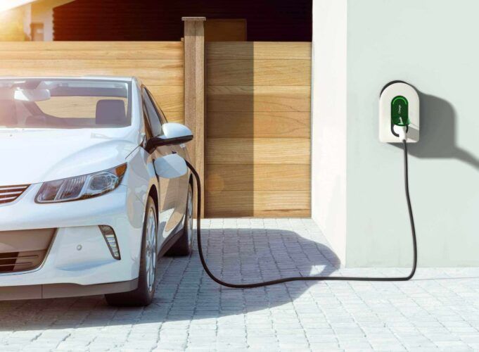 schneider_charge1-scaled