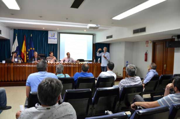 Un instante de la Asamblea de AIE Las Palmas
