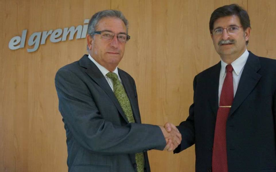 Joan Fornés, a la derecha, saluda a Pere Miquel Guiu