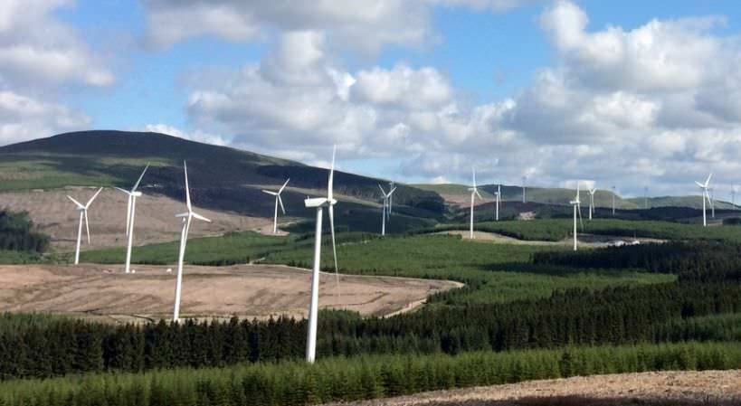 El Gobierno dice que España cumplirá los objetivos en renovables para 2020