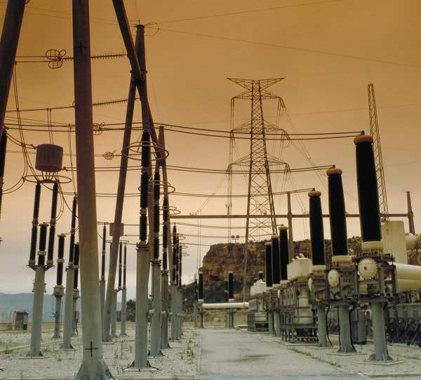 La CNMC estudia las “anomalías” que impiden “una competencia efectiva” en el mercado eléctrico