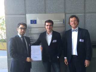 La Comisión Europea dice que se investigan los CTC eléctricos y que decidirá en unos meses, según la PxNME