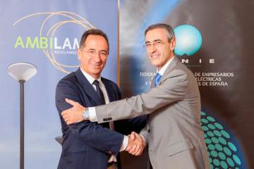 Ambilamp y Fenie colaboran en el fomento del reciclaje