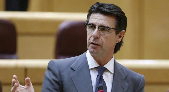 Más de una veintena de organizaciones expresan su malestar al Ministro de Industria