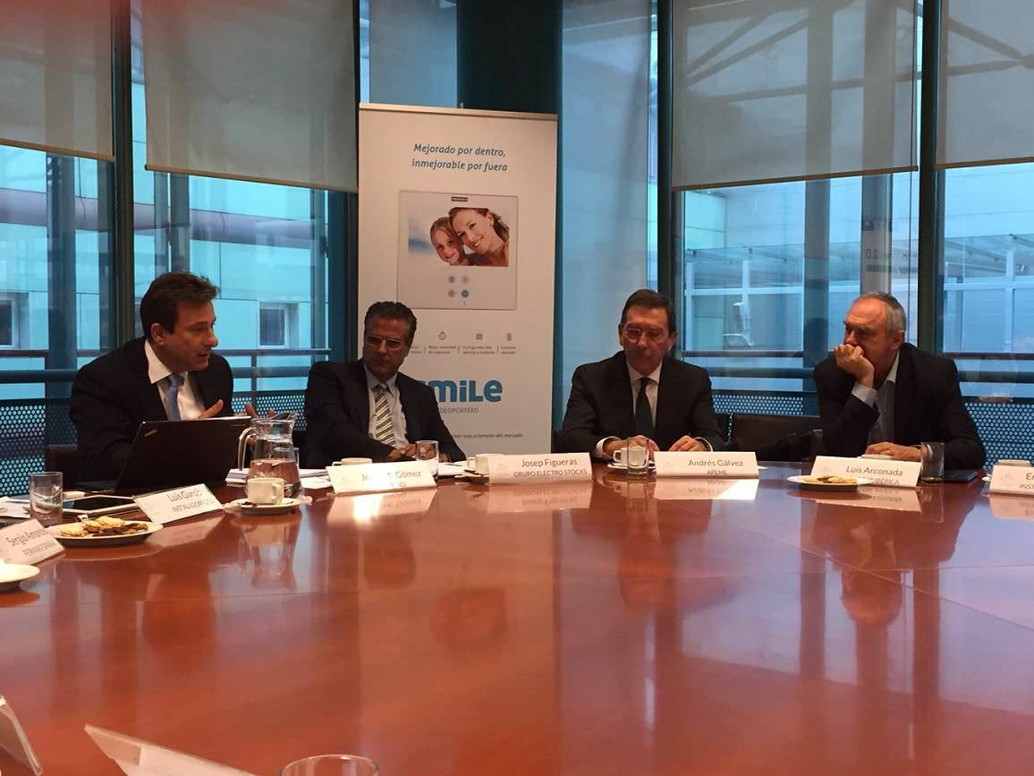 Mesa de Debate sobre la Distribución y la Instalación