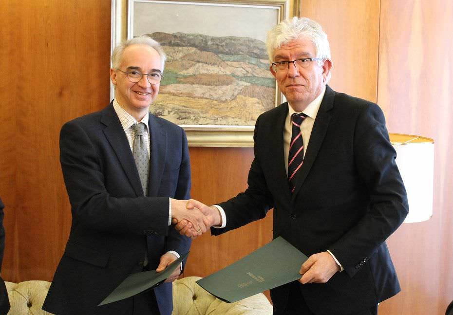 Schneider Electric y la Universidad de León colaboran en Formación