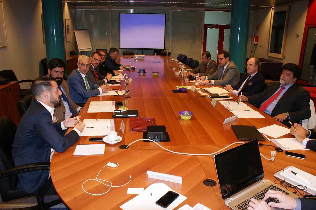 Mesa de Debate Alternativas de negocio para Instaladores vista general