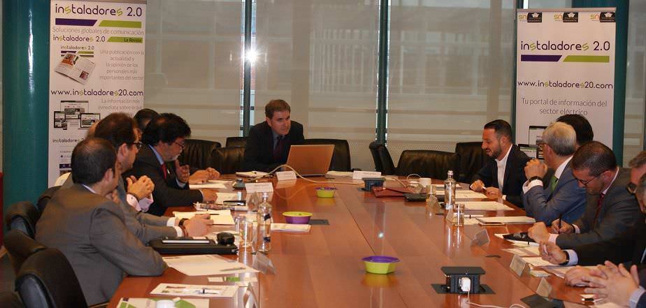 Mesa de Debate "Nuevas Alternativas de negocio para las empresas instaladoras"