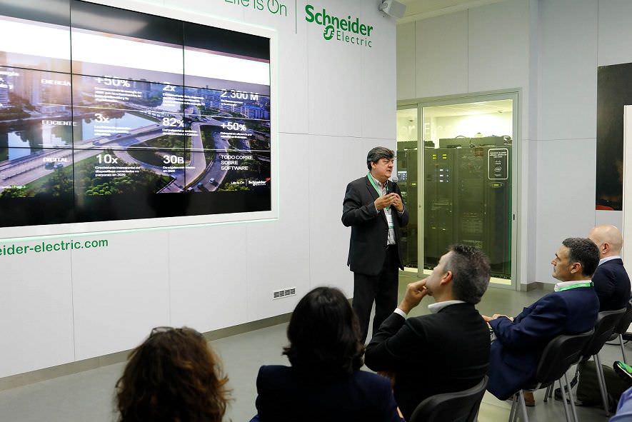Schneider Electric presenta la nueva generación de EcoStruxure