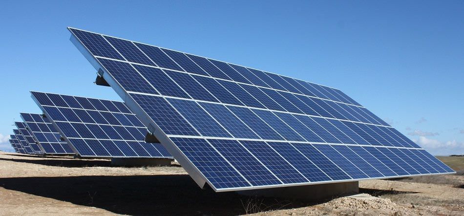 Primera derrota del Gobierno por arbitraje internacional ante los recortes a las renovables a los fondos americanos