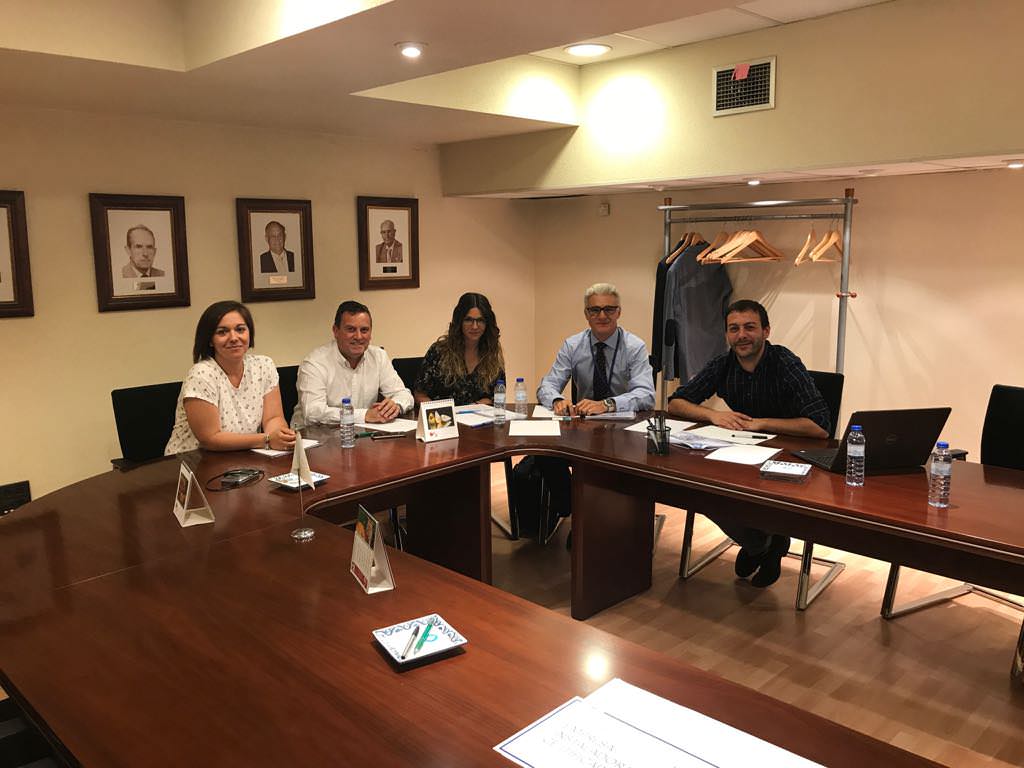 Fenie y Adime trabajan en un plan de asistencia al 18º Congreso Nacional de la primera