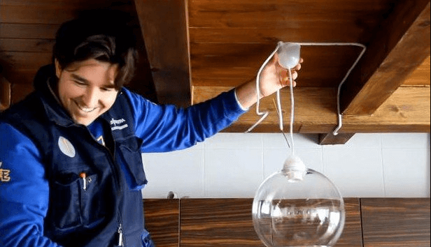 Manuel Amate, instalador de Domo Electra