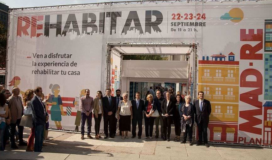 Manuela Carmena, alcaldesa de Madrid, inaugura Rehabitar Madrid 2017