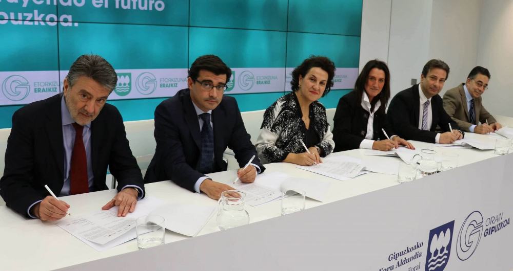 Todos los estamentos de la construcción en Guipúzcoa acuerdan favorecer la competitividad del sector