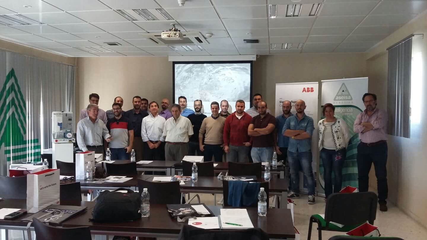 Todos los asistentes a la jornada de ABB en ASEISA