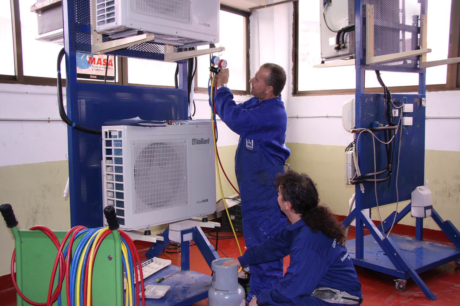 El Gobierno amplía la flexibilidad tributaria para pymes y autónomos y refuerza su financiación