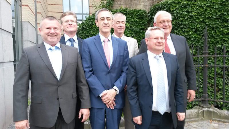 Asociaciones europeas proponen controlar la venta online de lámparas por parte de los free riders