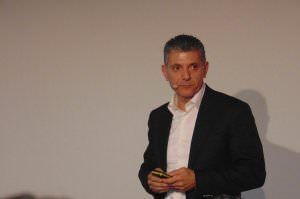 Mike Mustapha Vice Presidente de la division de Productos de Electrificacion de ABB en la presentacion en edificios inteligentes en Frankfurt enero 2018