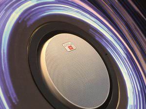 Ejemplo de colaboración entre JBL y Opple expuesta en Light&Building 2018