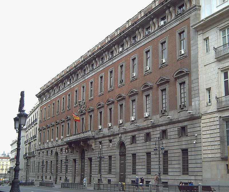 Fenie, “crítica con el Gobierno” por la multiplicación de licitaciones ante la entrada en vigor de la nueva ley de contratos públicos