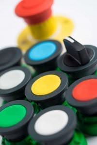 RS Components distribuye nuevos pulsadores para paneles de control con un diseño moderno