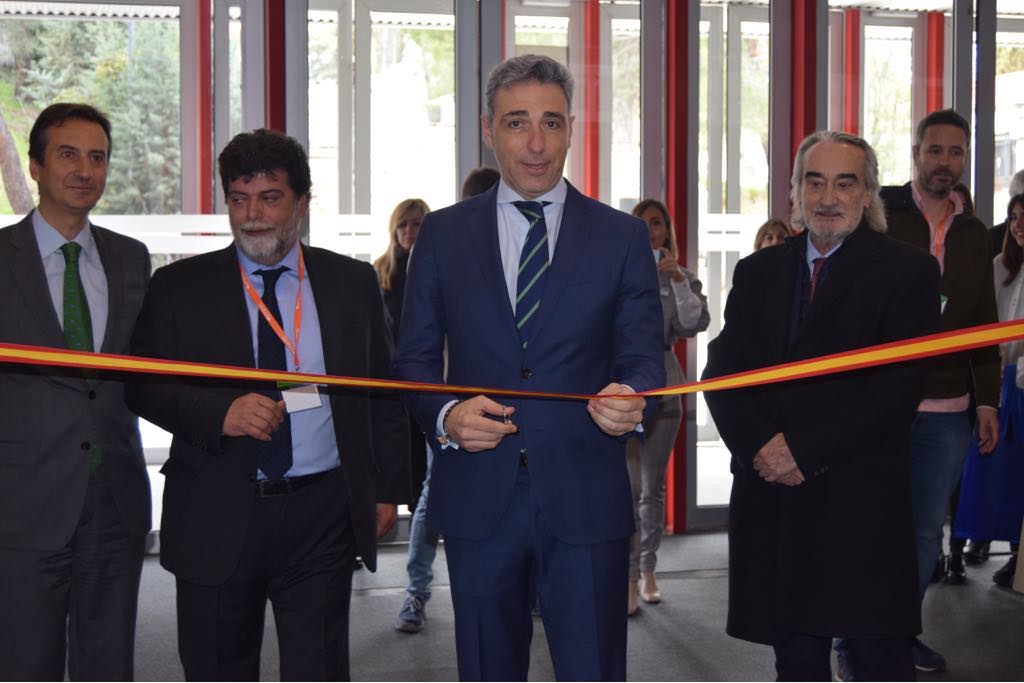 Inauguración de Eficam 2018 por el viceconsejero y el presidente de Apiem y Angel Bonet