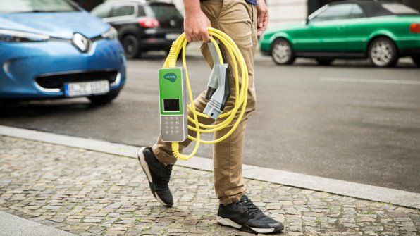 Siemens impulsa el uso de farolas urbanas como puntos de recarga para vehículos eléctricos