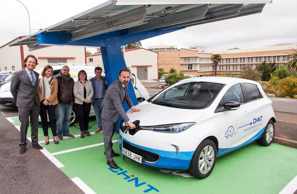 CHINT Donación de Marquesina y VE en Univ La Laguna Antonio Ferre