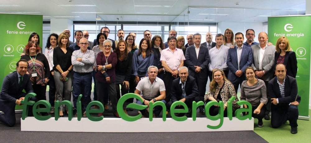 Feníe Energía y las asociaciones de instaladores idean un plan capilar para comunicar el efecto de la subida de la luz