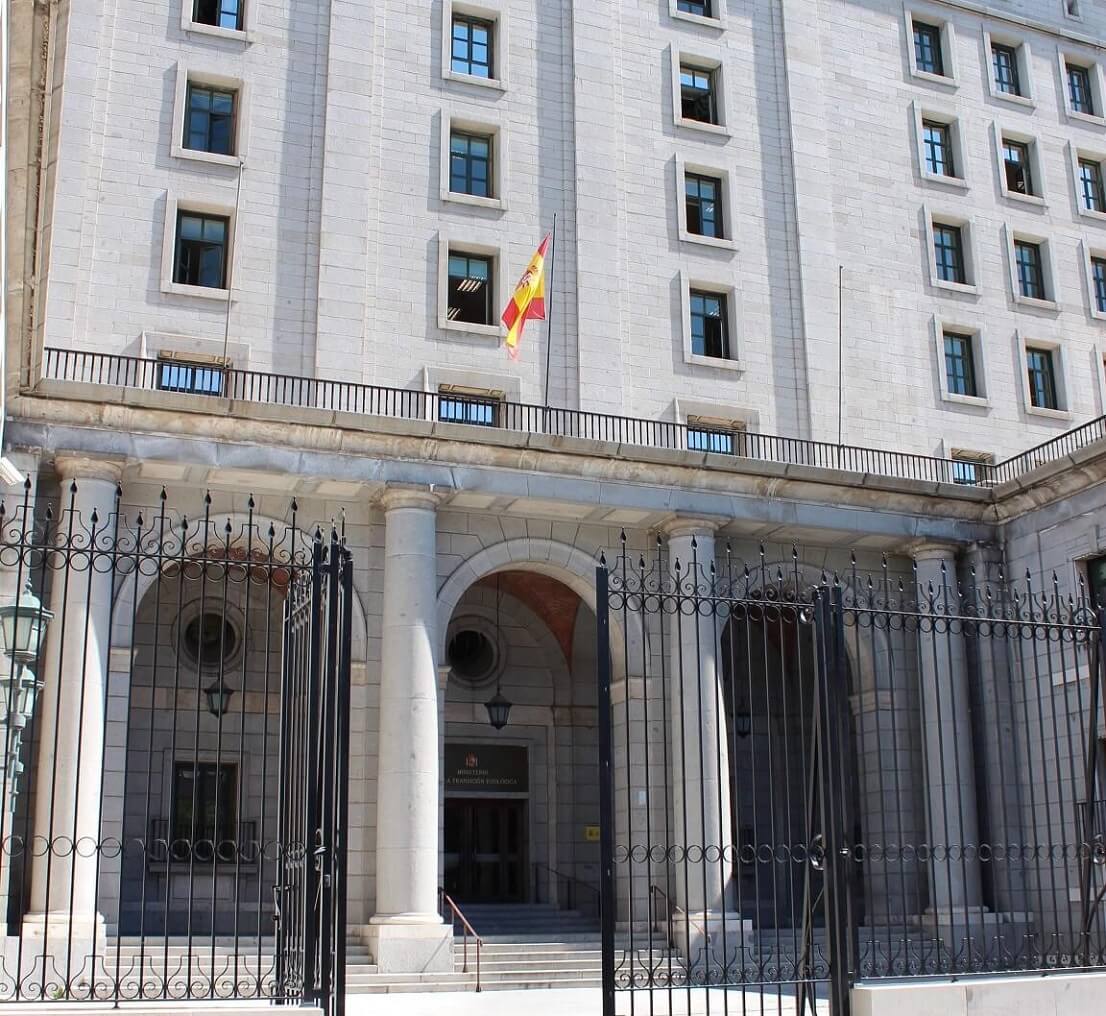 El Gobierno devuelve a la CNMC competencias en los mercados eléctricos de gas y electricidad