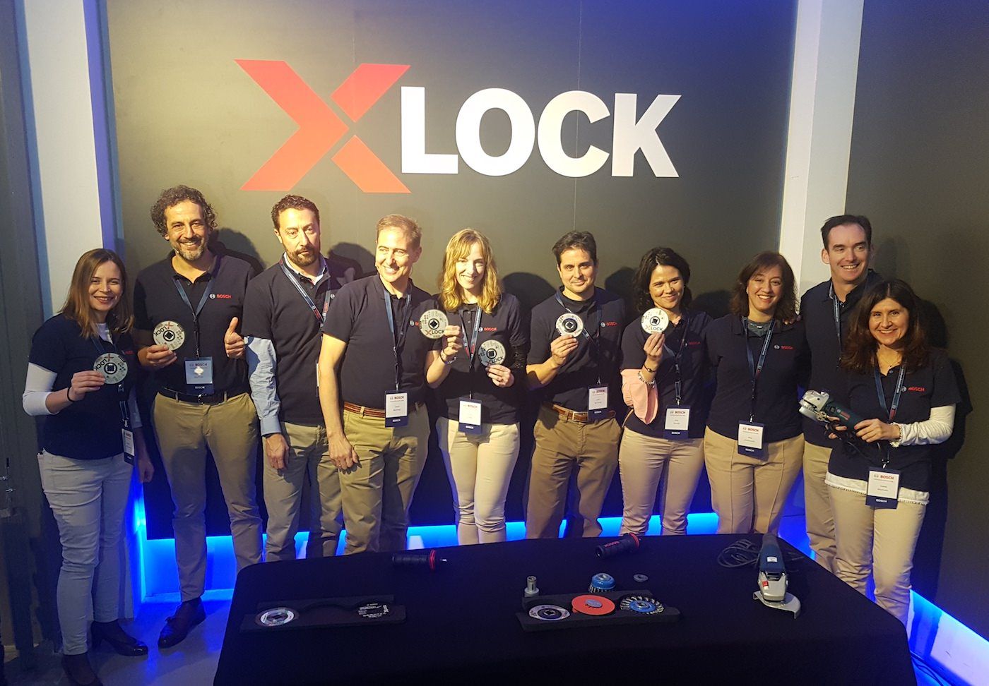 Todo el personal de Bosch posando con los nuevos productos X-Lock