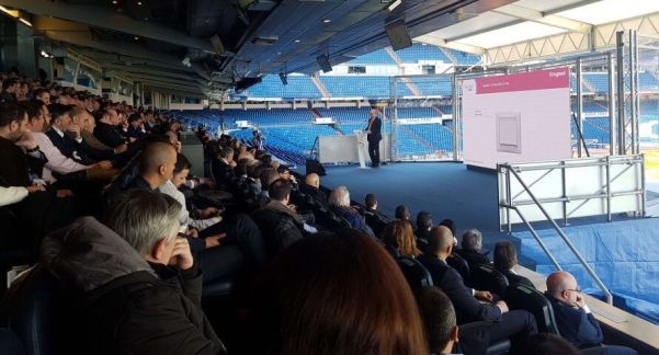 Legrand presenta Valena Next, ante más de 300 directivos de la distribución de material eléctrico