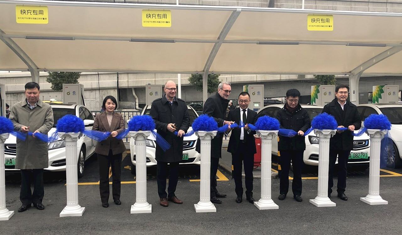 ABB participa en una estación piloto de carga rápida para CC en China