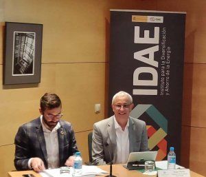 Joan Groizard y Sergio Pomar en la presentación en el IDAE de la Fundación Feníe Energía