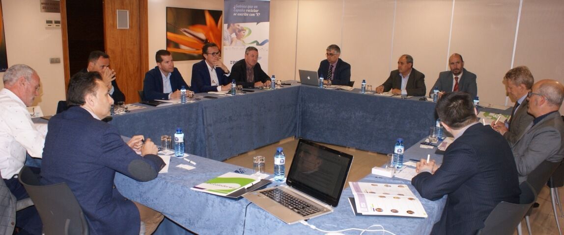 Desayuno sobre la actualidad del reciclaje en la Comunidad Valenciana y Murcia