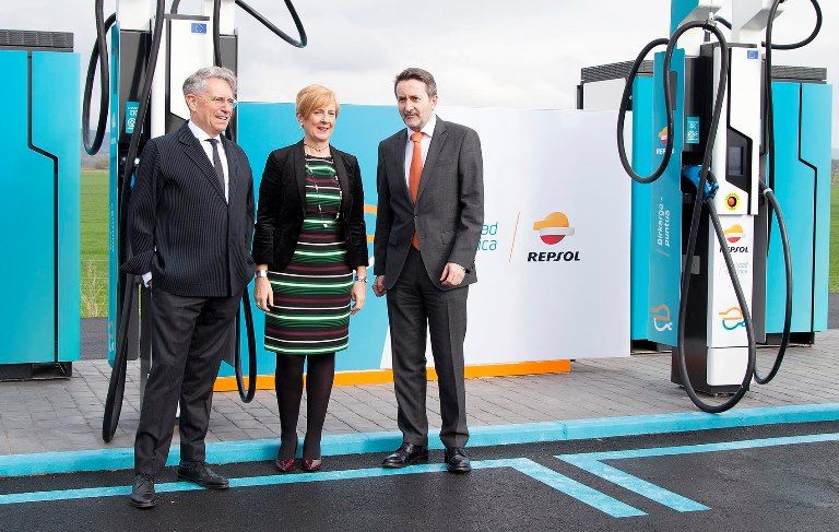 Repsol inaugura en Álava su primer punto de recarga ultra-rápida