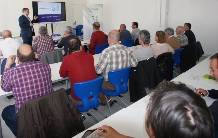 Ambilamp e Instaladores 2.0 informan sobre reciclaje y autoconsumo a los instaladores guipuzcoanos