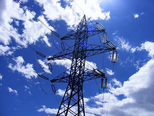 La CNMC informa sobre los operadores principales en el sector energético y el de las telecomunicaciones