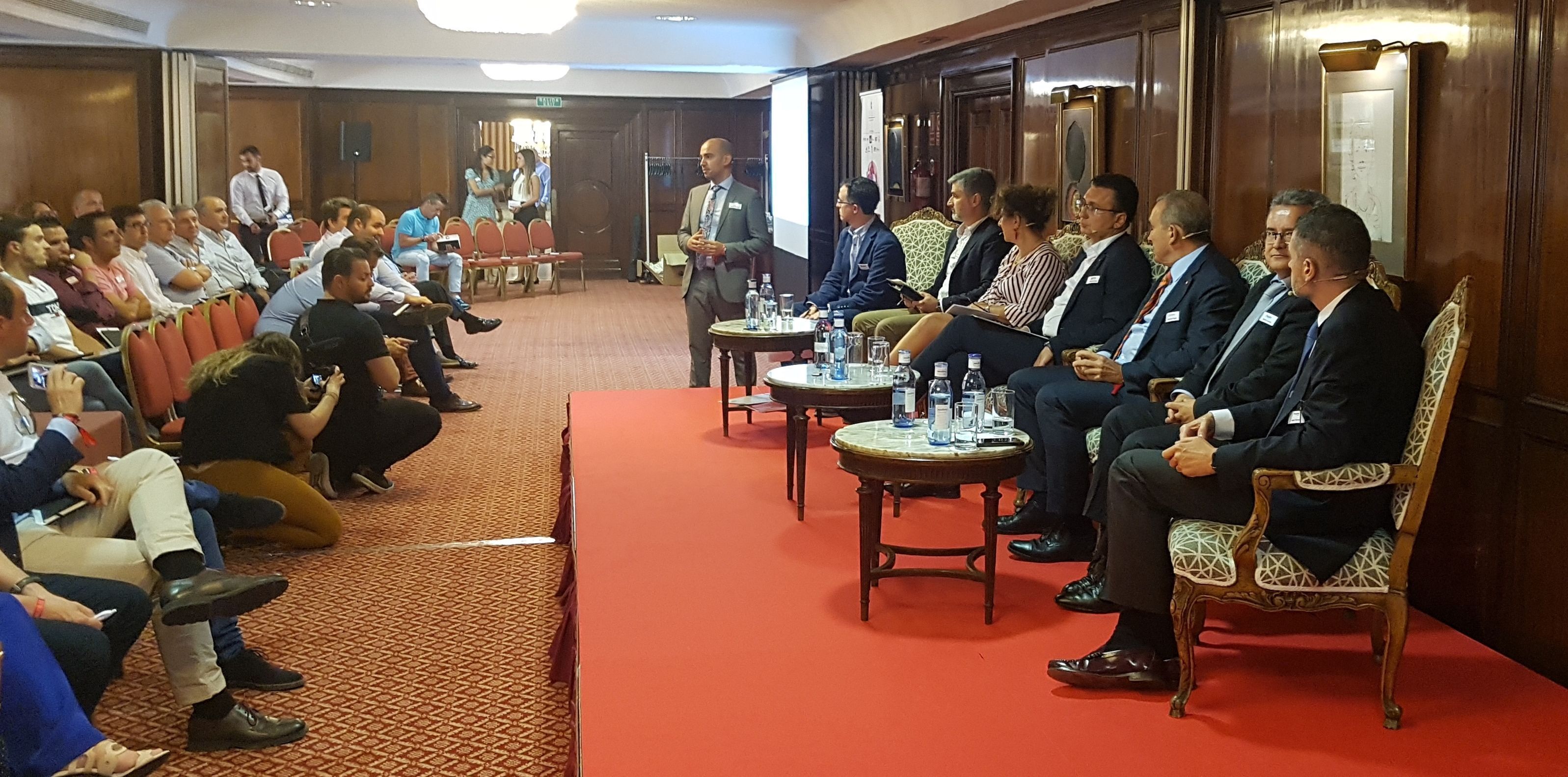 Asistentes a la jornada de Grudilec en el Hotel Miguel Ángel de Madrid