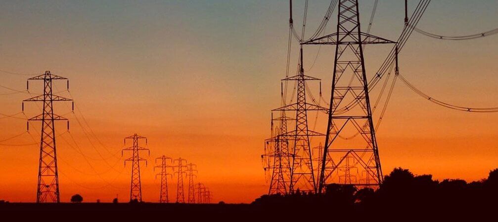 Los fabricantes de equipos de alta tensión acusan a la CNMC de “desincentivar” las inversiones para modernizar la red