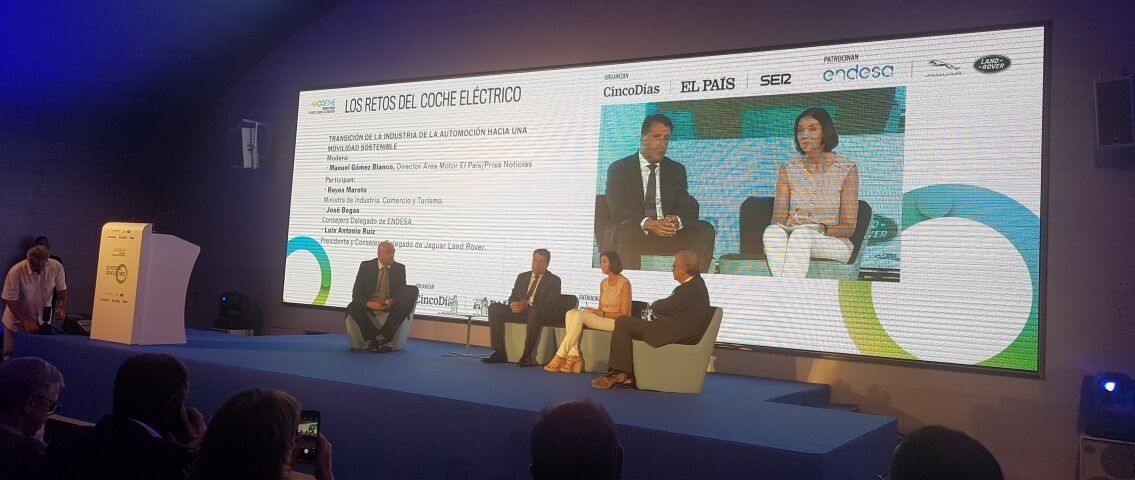 Ponentes de la tercera mesa de debate de los Retos del Coche Eléctrico