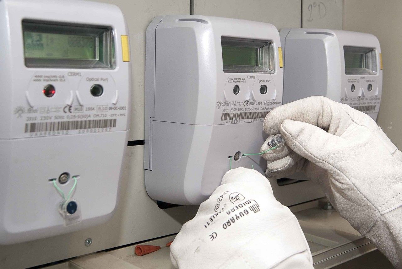 1 de cada 10 cambios de comercializador de electricidad y gas presenta carencias documentales, según la CNMC