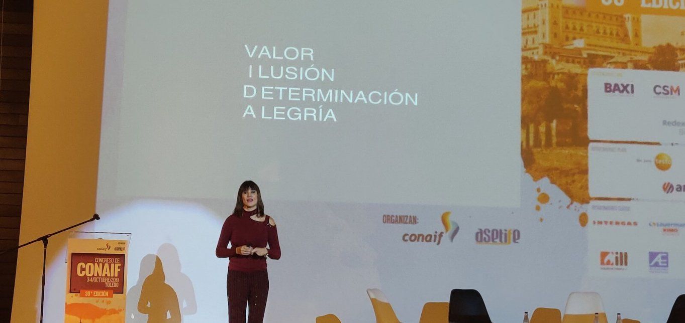 Un detalle de la intervención de la ponencia de Irene Villa