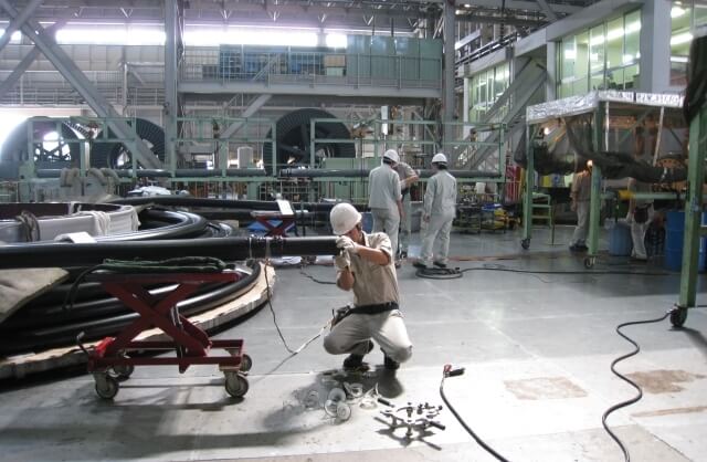 La CNMC desmantela un cártel organizado por 19 empresas de montaje y mantenimiento industrial